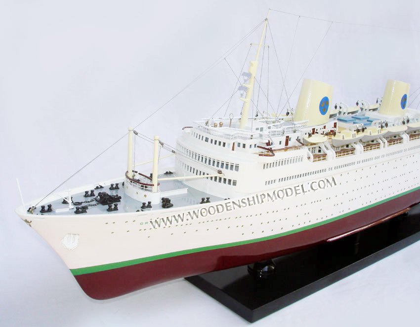 MS Gripsholm bow view