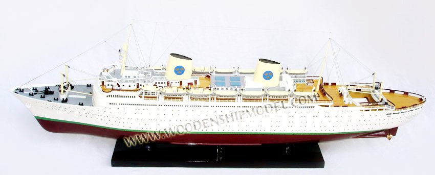 MS Gripsholm was a combined ocean liner/cruise ship, built in 1957 by Ansaldo Shipyard, Genoa, Italy for the Swedish American Line for use in transatlantic traffic from Gothenburg to New York as well as long-distance cruising.